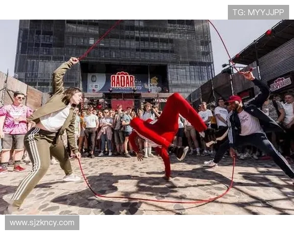 西安街舞队在极限运动嘉年华中的精彩力量展现与点评