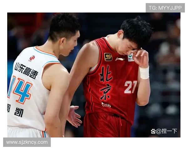 2012年CBA季后赛广东队与北京队激战回顾及精彩瞬间分析