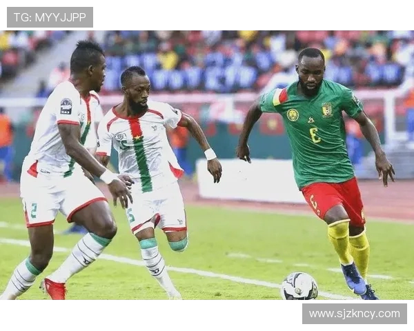 努涅斯在赛场上的崛起与挑战:探索这位新星的足球之路与未来潜力 努涅斯在赛场上的崛起与挑战:探索这位新星的足球之路与未来潜力