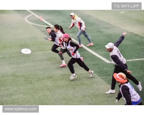 重庆飞盘队实力强劲荣登灵活性排行榜前列引领飞盘热潮